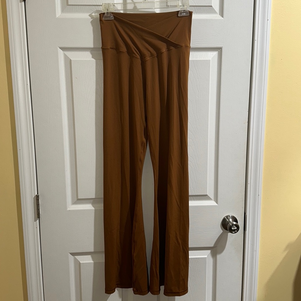 Aerie Offline Crossover Flare Leggings in Brown Size Large